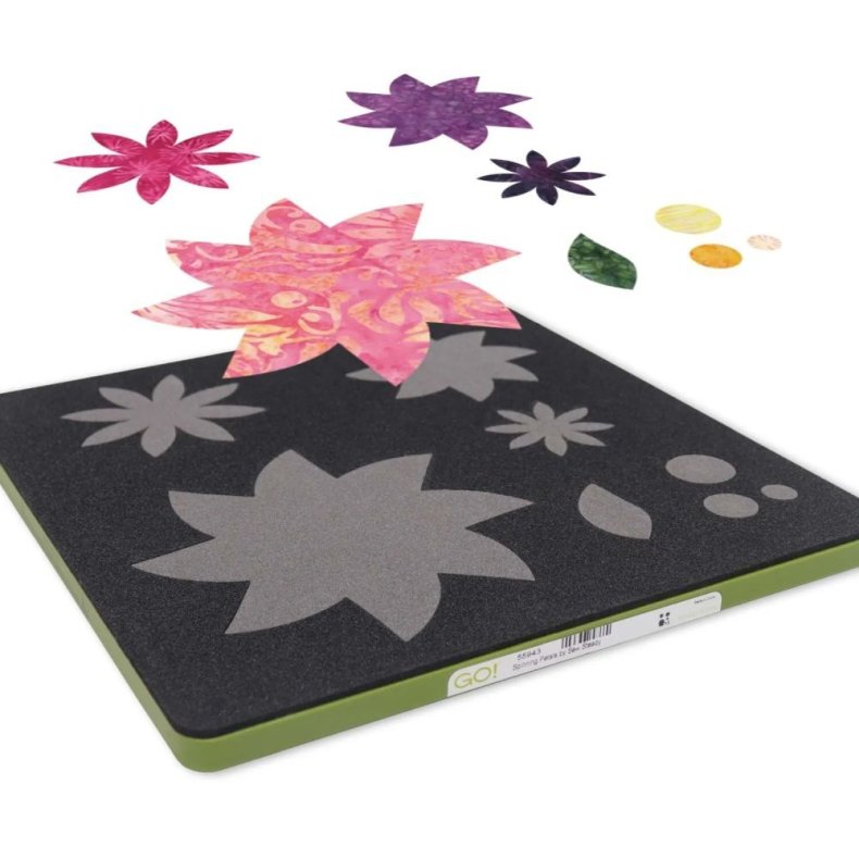 Accuquilt Skabelon - Spinning Petals 55943