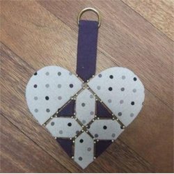 Patchworkm�nster - H�ndsyede Store Hjerter