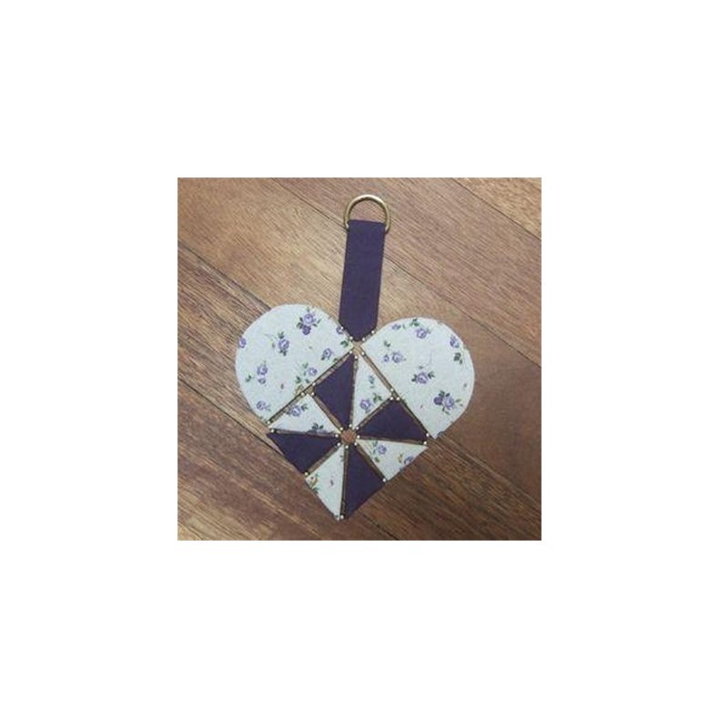 Patchworkm�nster - H�ndsyede Store Hjerter