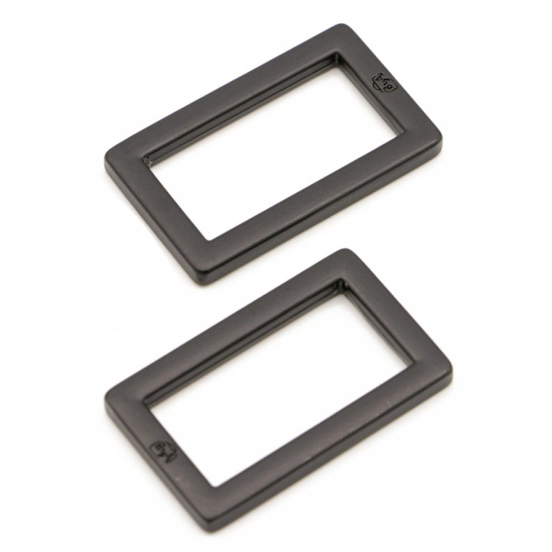 ByAnnie - 1 inch rektangul�re metalringe - Black metal